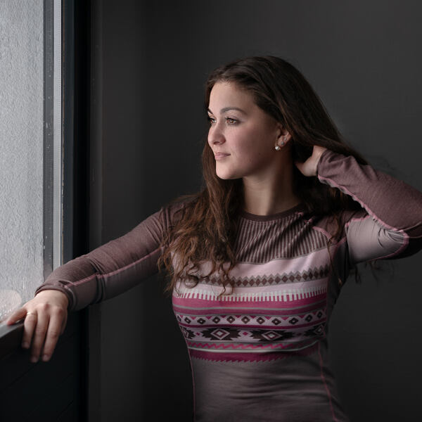 Dámské funkční merino tričko s dlouhým rukávem a aztéckým vzorem Bosa, slim střih, vhodné na sport, hory i běžné nošení do města.