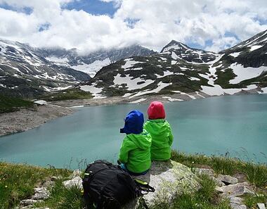 Ledovcové jezero Weisssee s dětmi