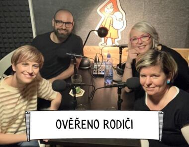 Podcast s Ověřeno rodiči - Romanou Trusinovou a Michalem Buzkem