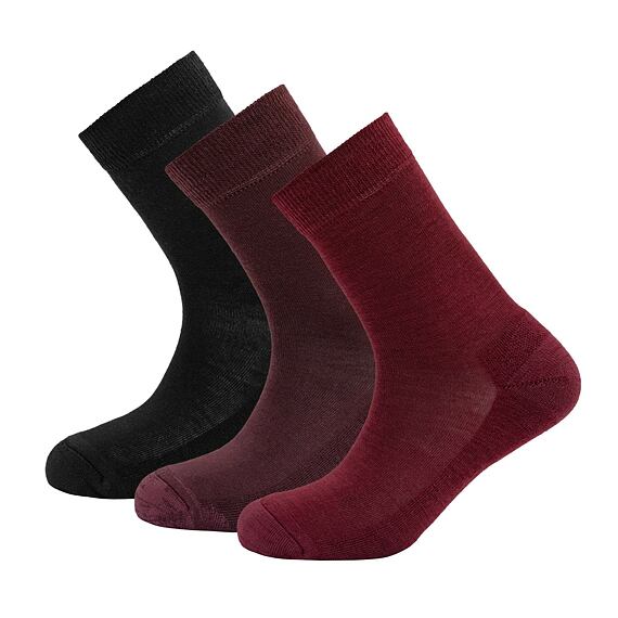 Funkční ponožky s merinem Devold daily medium středně silné beetroot 3 páry